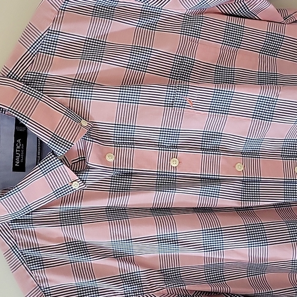 XL NAUTICA CLASSIC FIT WRINKLE RESISTANT PLAID SHIRT - Picture 2 of 9